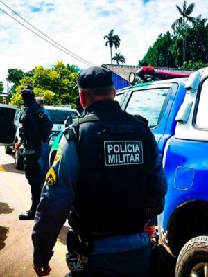A Polícia Militar do Amazonas (PMAM), por meio do 8° Batalhão de Polícia Militar (BPM), prendeu um homem, de 52 anos, por tentativa de homicídio contra o enteado dele, de 22 anos, na tarde de domingo (06), no município de Santo Antônio do Içá (a 880 quilômetros de Manaus).